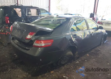 2011 Toyota Camry Le z USA, uszkodzony, nr VIN 4T1BF3EK1BU142772